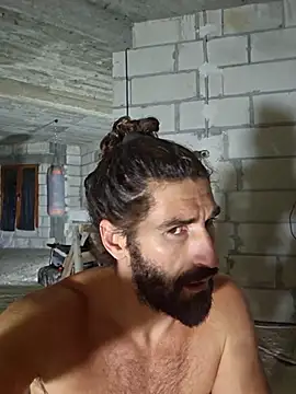 Snapshot of Mariusvidican chatting on 11.15.25 Mariusvidican online show from 11.15.25