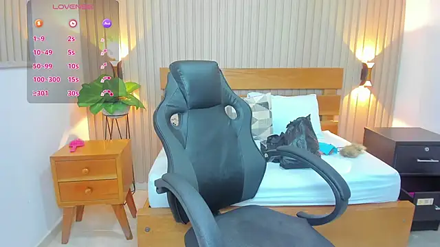 luciana ballesteros  online show from 03.06.25