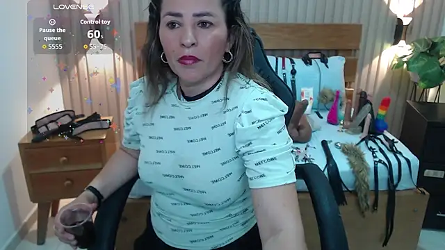 luciana ballesteros  online show from 11.13.25