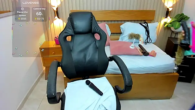 luciana ballesteros  online show from 04.01.26