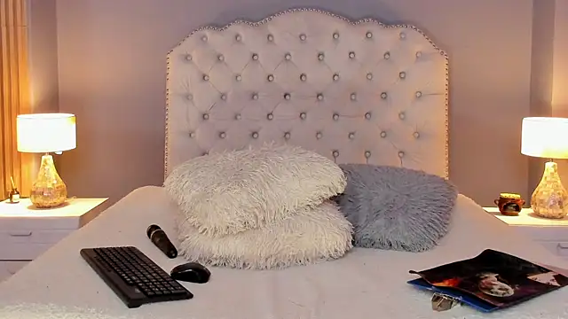 RamonaSimons online show from 10.22.25