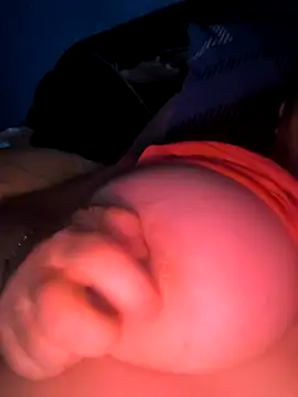 Snapshot of poussychats chatting on 10.04.25 poussychats online show from 10.04.25