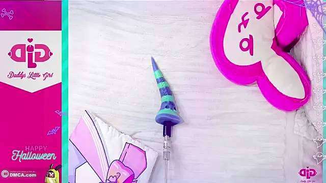 DaddysLittleGirl01 online show from 10.30.25