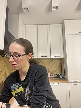 MartiniiSelenna online show from 10.17.25