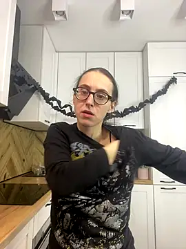 MartiniiSelenna online show from 10.25.25