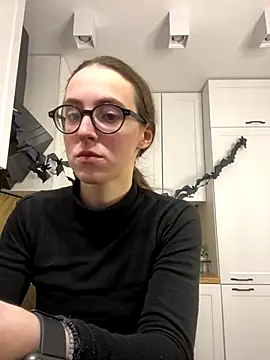 MartiniiSelenna online show from 10.30.25