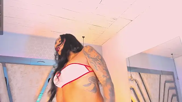 Snapshot of AngelineHeet chatting on 10.03.25 AngelineHeet online show from 10.03.25