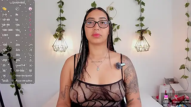 Snapshot of melanieecox chatting on 02.10.26 melanieecox online show from 02.10.26