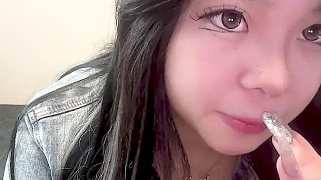 Snapshot of Rei1216xo chatting on 03.16.25 Rei1216xo online show from 03.16.25