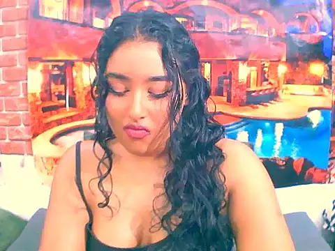 Snapshot of IndianAngel4u chatting on 11.15.25 IndianAngel4u online show from 11.15.25