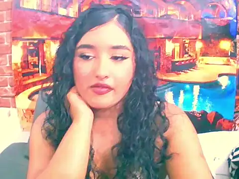 Snapshot of IndianAngel4u chatting on 12.15.25 IndianAngel4u online show from 12.15.25