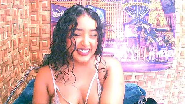 Snapshot of IndianAngel4u chatting on 04.09.26 IndianAngel4u online show from 04.09.26