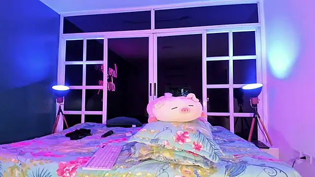 sabrinamilani online show from 02.28.25