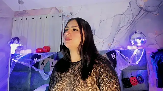 sabrinamilani online show from 10.31.25