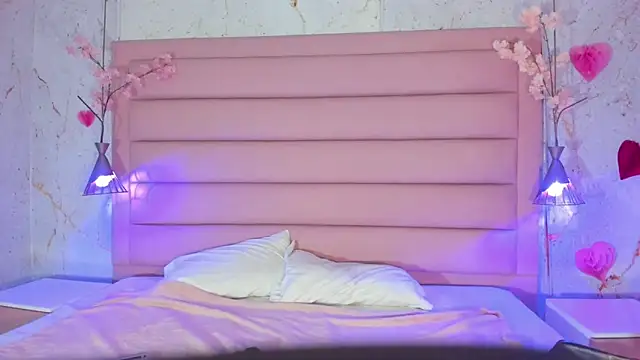 sabrinamilani online show from 04.07.26