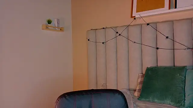 alaia-rogers online show from 12.01.25