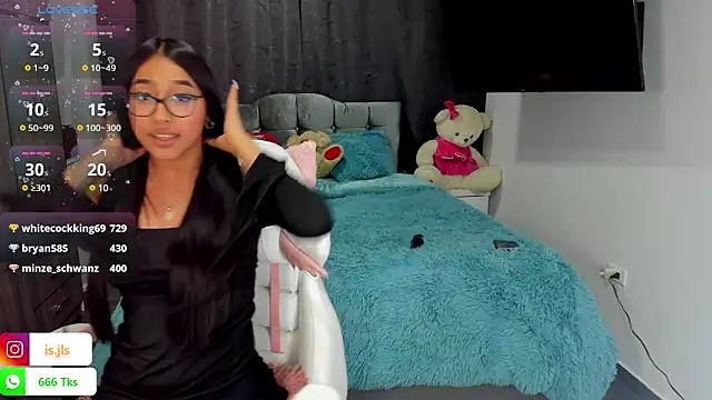 Snapshot of isa_bellaa0 chatting on 01.25.25 isa bellaa0 online show from 01.25.25