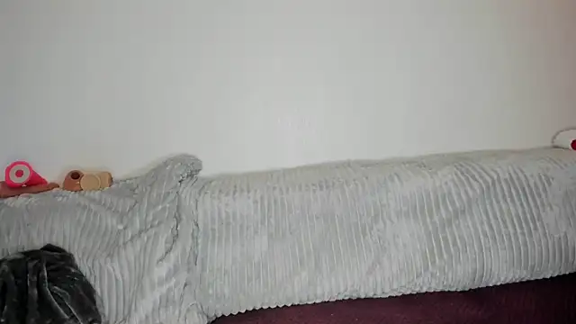 Snapshot of Mlleeffy chatting on 12.14.25 Mlleeffy online show from 12.14.25