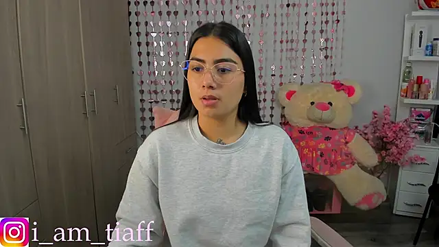 tifany tay2 online show from 04.21.26