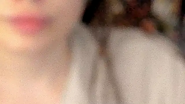 Snapshot of IceDanielles chatting on 11.16.25 IceDanielles online show from 11.16.25