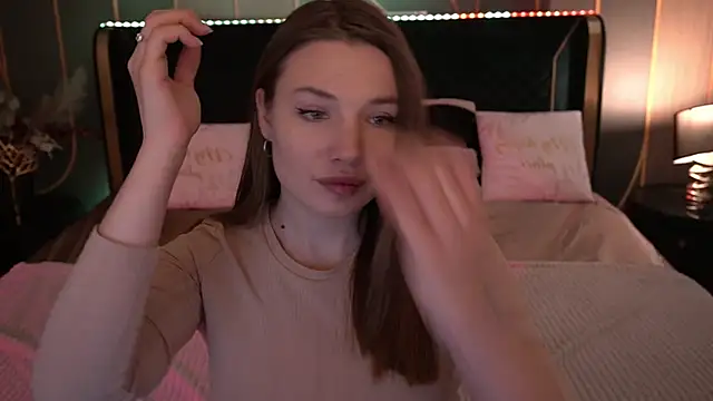 Snapshot of IceDanielles chatting on 11.28.25 IceDanielles online show from 11.28.25