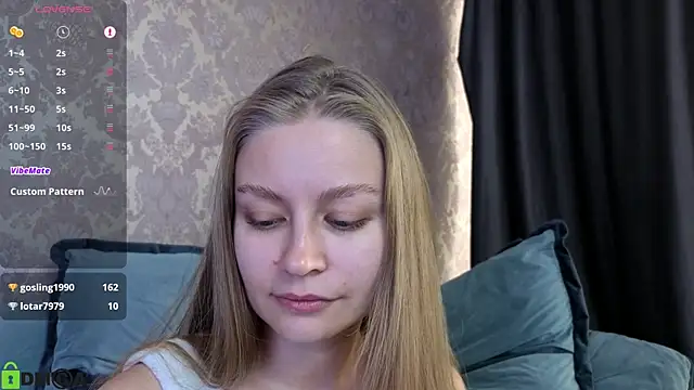 Snapshot of Polumna_cute chatting on 06.20.26 Polumna cute online show from 06.20.26