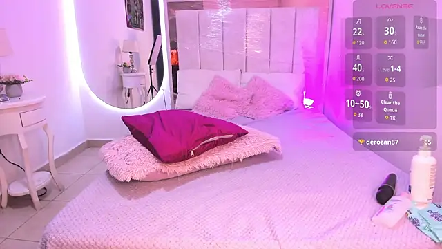 Snapshot of michelle_madson_ chatting on 09.18.25 michelle madson online show from 09.18.25