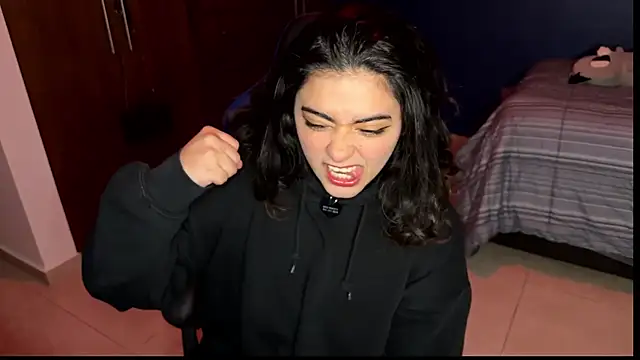 Snapshot of Ales_Kitten chatting on 02.13.25 Ales Kitten online show from 02.13.25