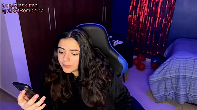 Snapshot of Ales_Kitten chatting on 02.18.25 Ales Kitten online show from 02.18.25