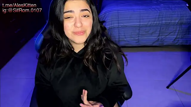 Snapshot of Ales_Kitten chatting on 02.18.25 Ales Kitten online show from 02.18.25