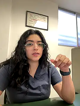 Snapshot of Ales_Kitten chatting on 10.26.25 Ales Kitten online show from 10.26.25