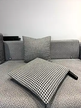 SaraSchener online show from 09.23.25