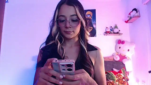 Snapshot of penny_sweett_ chatting on 12.04.25 penny sweett online show from 12.04.25