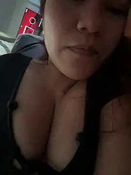 Snapshot of ZUCAAT chatting on 01.16.25 ZUCAAT online show from 01.16.25