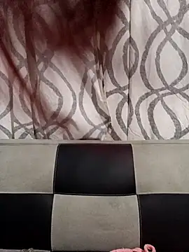 Snapshot of ZUCAAT chatting on 02.06.25 ZUCAAT online show from 02.06.25