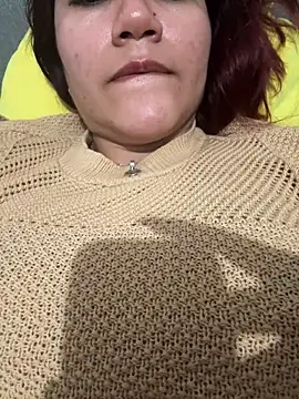 Snapshot of ZUCAAT chatting on 03.01.25 ZUCAAT online show from 03.01.25