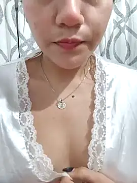 Snapshot of ZUCAAT chatting on 03.08.25 ZUCAAT online show from 03.08.25