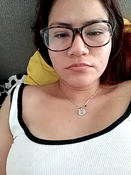 Snapshot of ZUCAAT chatting on 03.09.25 ZUCAAT online show from 03.09.25