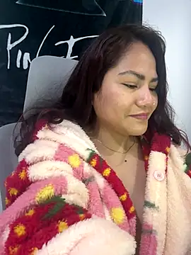 Snapshot of ZUCAAT chatting on 10.02.25 ZUCAAT online show from 10.02.25