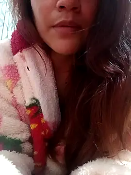 Snapshot of ZUCAAT chatting on 10.27.25 ZUCAAT online show from 10.27.25