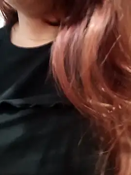 Snapshot of ZUCAAT chatting on 11.11.25 ZUCAAT online show from 11.11.25