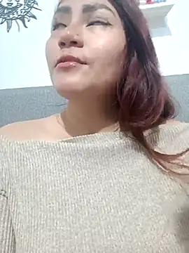 Snapshot of ZUCAAT chatting on 11.14.25 ZUCAAT online show from 11.14.25