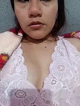 Snapshot of ZUCAAT chatting on 11.15.25 ZUCAAT online show from 11.15.25