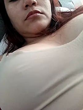 Snapshot of ZUCAAT chatting on 11.15.25 ZUCAAT online show from 11.15.25