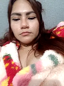 Snapshot of ZUCAAT chatting on 11.22.25 ZUCAAT online show from 11.22.25