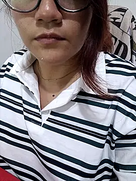 Snapshot of ZUCAAT chatting on 11.26.25 ZUCAAT online show from 11.26.25