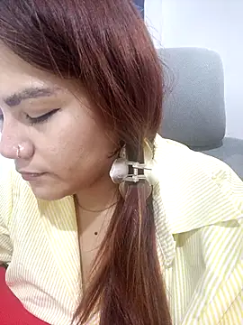 Snapshot of ZUCAAT chatting on 12.05.25 ZUCAAT online show from 12.05.25