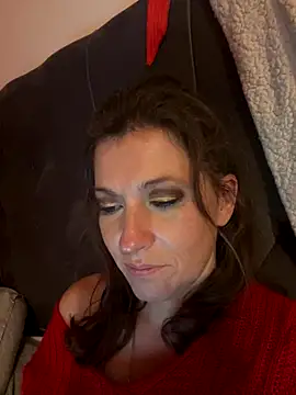 Snapshot of Lwhite1 chatting on 11.02.25 Lwhite1 online show from 11.02.25