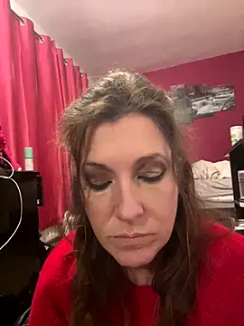 Snapshot of Lwhite1 chatting on 11.10.25 Lwhite1 online show from 11.10.25