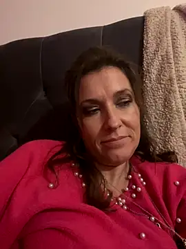 Snapshot of Lwhite1 chatting on 11.12.25 Lwhite1 online show from 11.12.25